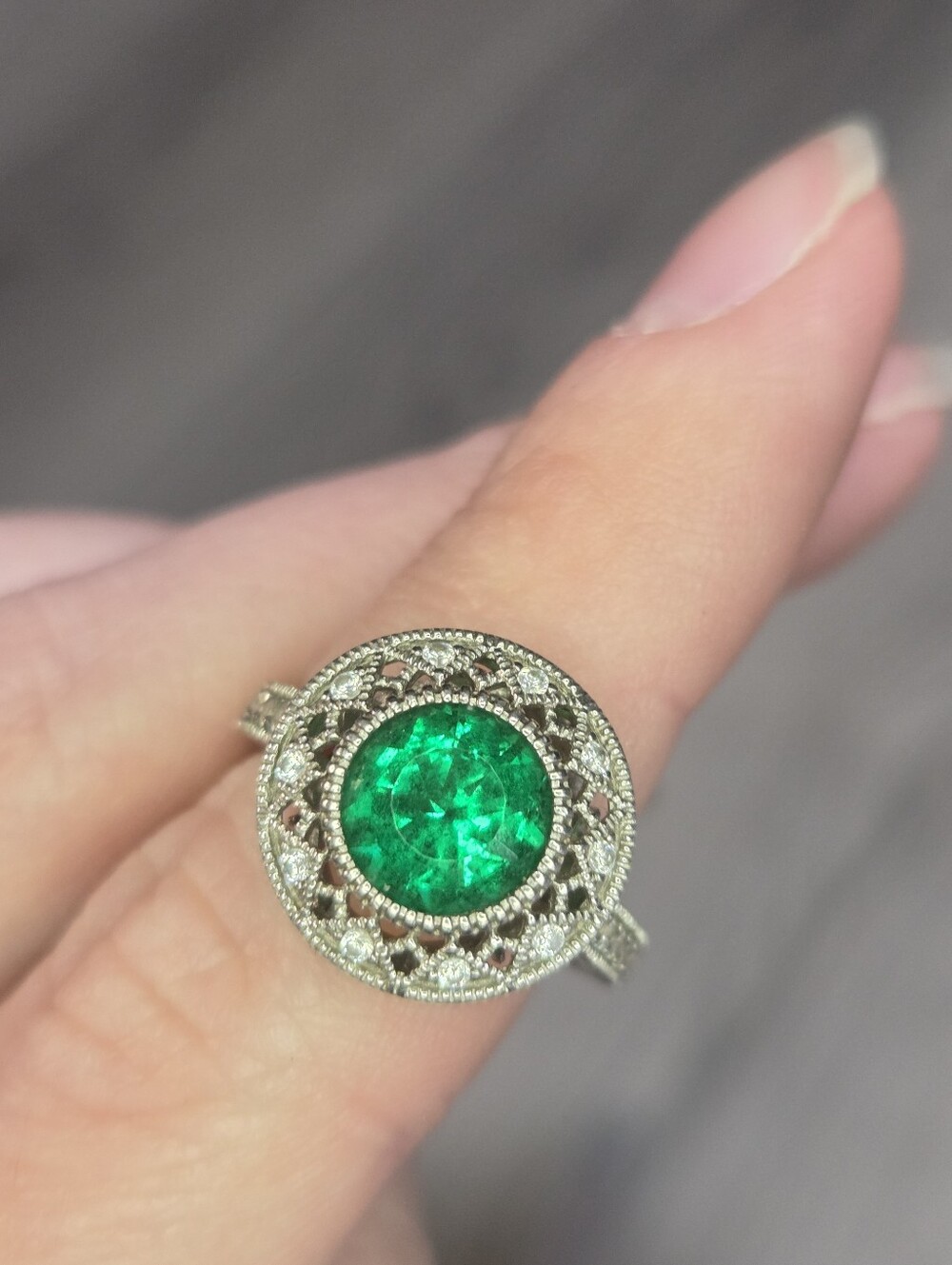 Vintage Style Sterling Silver 925 Cubic Zirconia Ring Size 5 Simulated Emerald